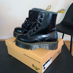 Dr Martens Molly Platform Boots